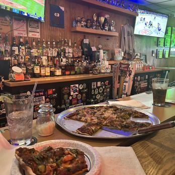 The Bubbler - Build your own pizza - Dive Bars Near Me - Milwaukee, Wisconsin The Bubbler - Build your own pizza - Dive Bars Near Me - Milwaukee, Wisconsin