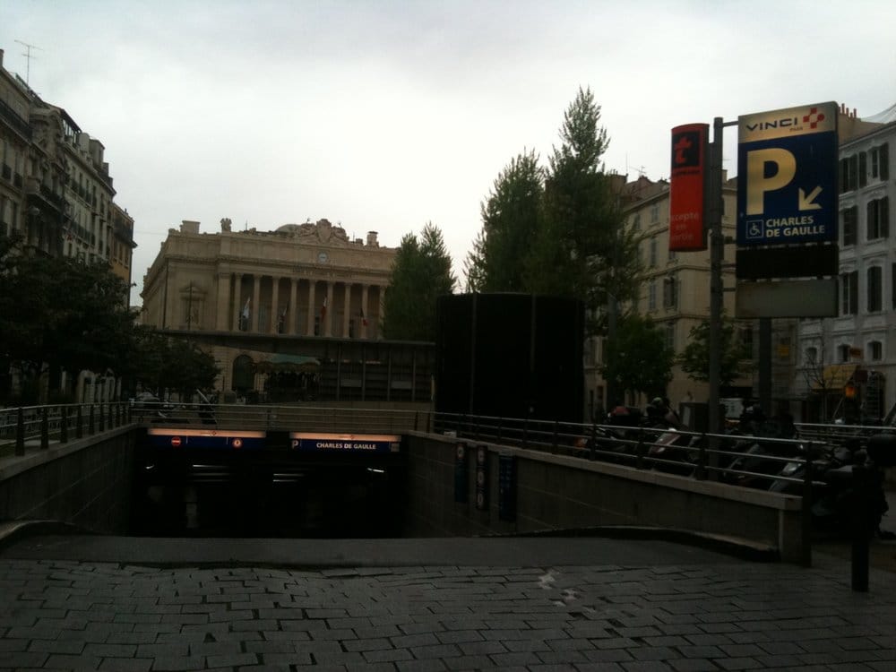 Parking Charles de Gaulle