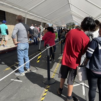 DMV Office in Van Nuys - DMV line at 2:30pm on a Monday. - Departments of Motor Vehicles Near Me - Van Nuys, California DMV Office in Van Nuys - DMV line at 2:30pm on a Monday. - Departments of Motor Vehicles Near Me - Van Nuys, California