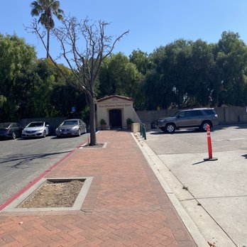 Old Mission Santa Ines - Old Mission Santa Ines entrees trough Solvang parking - Landmarks & Historical Buildings Near Me - Solvang, California