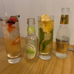 The Potted Pig - Excellent gin menu, each paired with unique tonics, ingredients, and garnishes.