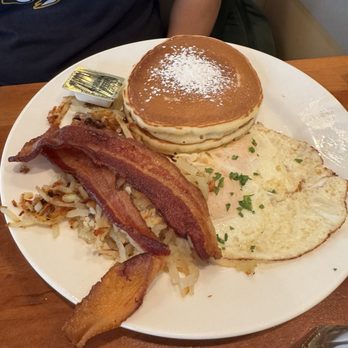 Meli Cafe - Pancake Breakfast - New American Near Me - Chicago, Illinois Meli Cafe - Pancake Breakfast - New American Near Me - Chicago, Illinois