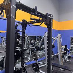 Spokane Fitness Center - North Gym - Rotating pull up handles that can be adjusted for narrow or wide grips