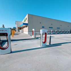 TA Express Fairfield - Tesla Chargers