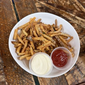 Stone Tower Winery - Truffle Fries - Wineries Near Me - Leesburg, Virginia Stone Tower Winery - Truffle Fries - Wineries Near Me - Leesburg, Virginia