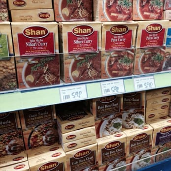 Madina Superstore - Curry masala.. La la lala - Fruits & Veggies Near Me - Manchester, XGM