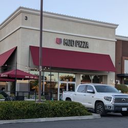 MOD Pizza - Storefront