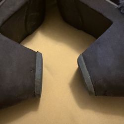 Corrao Shoes & Repair - Replaced and reglued loose parts and repaired a skinned heel  :)