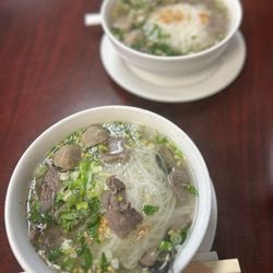 Mon Asian Market - Beef pho
