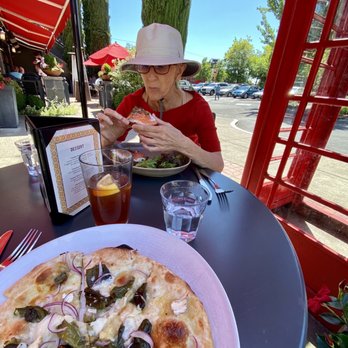 Marche - A wonderful outdoor lunch. - French Near Me - Eugene, Oregon