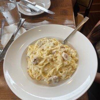 Don Camillo Tuscan Grill - chicken fettuccine alfredo - Italian Near Me - Hickory Creek, Texas