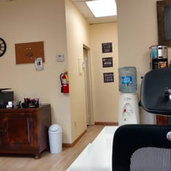 Mobile Fixerz - Water, bathroom, and coffee while you wait.