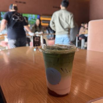 Bluberry Social - Strawberry matcha - Breakfast & Brunch Near Me - Irvine, California