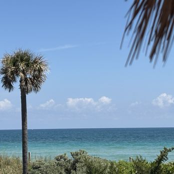 LUCKY FISH - Updated May 2025 - 123 Photos & 61 Reviews - 65 N Beach Rd