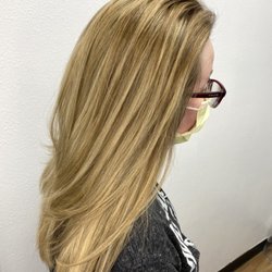 Mane Obsession - Natural looking beige toned highlights