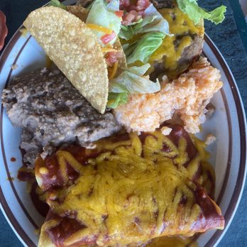 Cueva De Leon - a plate of mexican food - Mexican Near Me - Fort Davis, Texas