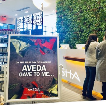 Asha Salon Spa - Schaumburg - Entrance / check in and checkout counter - Hair Salons Near Me - Schaumburg, Illinois