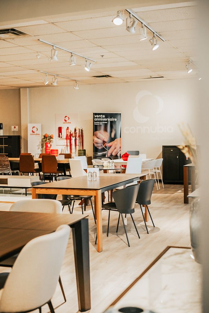 CASAVOGUE Updated September 2024 18 Photos 8260 Boulevard Saint