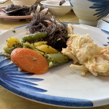 Manago Hotel Restaurant - Sides of vegetables, ogo, and potato salad - Hawaiian Near Me - Captain Cook, Hawaii Manago Hotel Restaurant - Sides of vegetables, ogo, and potato salad - Hawaiian Near Me - Captain Cook, Hawaii