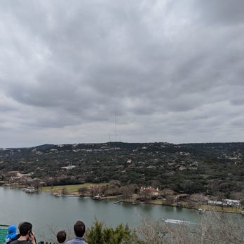 Mount Bonnell - Left side view - Hiking Near Me - Austin, Texas Mount Bonnell - Left side view - Hiking Near Me - Austin, Texas