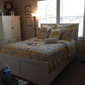 The Red Farm House - Larke bedroom - Bed & Breakfast Near Me - Parker, Colorado