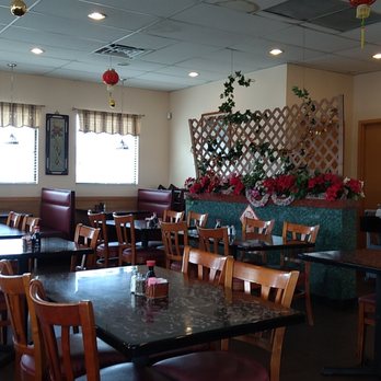 China Chefs - Dining Area has tables & booths - Chinese Near Me - Riverton, Utah China Chefs - Dining Area has tables & booths - Chinese Near Me - Riverton, Utah