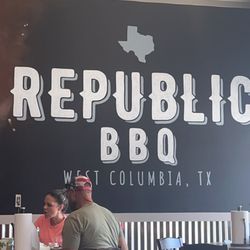Republic BBQ - Inside