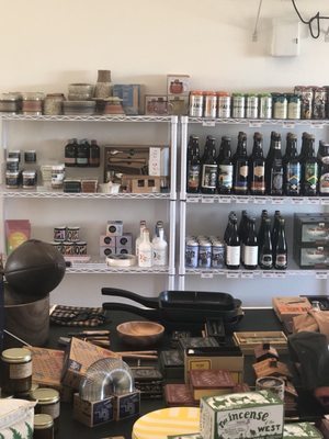 Wine & Rock Shop by null
