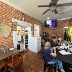 Kain Na Cafe - Interior.