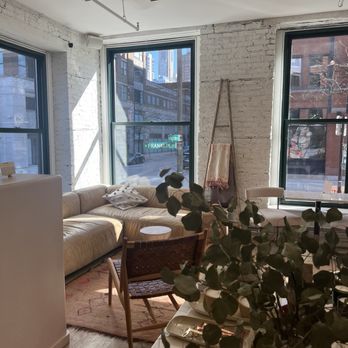 Nomad Chicago - Cafes Near Me - Chicago, Illinois