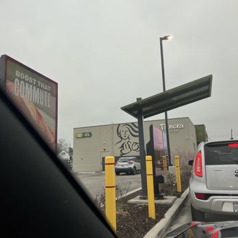 Panera Bread - Drive thru line - Sandwiches Near Me - Ballwin, Missouri