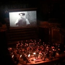 Victoria Hall - Victoria Hall inside (special show with screen/orchestra)