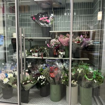 Bouquet Café - Cafes Near Me - Vancouver, British Columbia