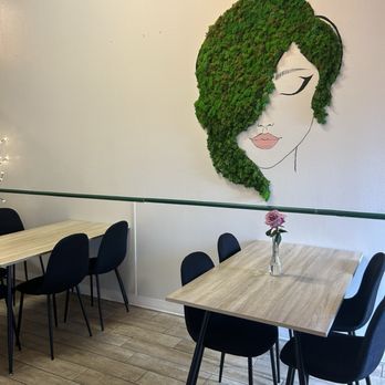 De Coffee Bloom - Back room seating - Coffee & Tea Near Me - Trinity, Florida