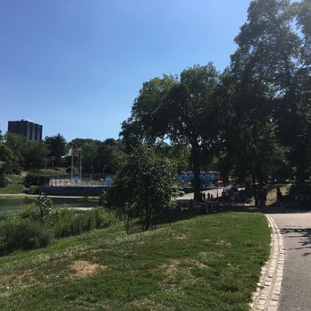 Lasker Pool - A pond and a pool super pretty Central Park is - Swimming Pools Near Me - New York, New York