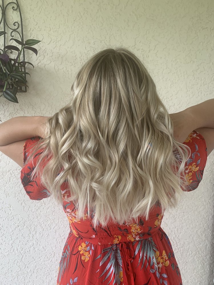 Hair By Michelle Logo