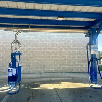 Slappy’s Express Car Wash - Complimentary vacuum station - they have vacuums on BOTH SIDES, complete with spray & cloths - Car Wash Near Me - Forest Hill, Texas Slappy’s Express Car Wash - Complimentary vacuum station - they have vacuums on BOTH SIDES, complete with spray & cloths - Car Wash Near Me - Forest Hill, Texas