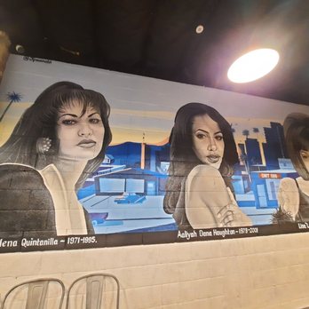 Dirt Dog Downey - Interior - Hot Dogs Near Me - Downey, California Dirt Dog Downey - Interior - Hot Dogs Near Me - Downey, California