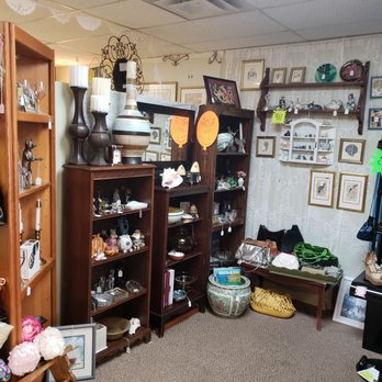 Diana's Fine Things - Antiques Near Me - Forest Park, Illinois