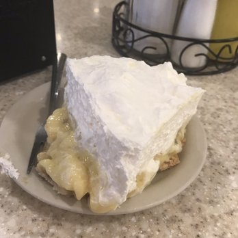 Busy Corner - Banana cream pie - American Near Me - Goodfield, Illinois
