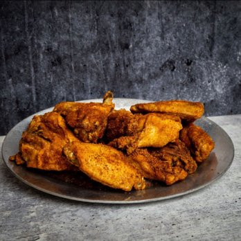 Toss Em Wing Factory - a plate of fried chicken - Chicken Wings Near Me - Louisville, Kentucky Toss Em Wing Factory - a plate of fried chicken - Chicken Wings Near Me - Louisville, Kentucky