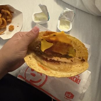 Jack In The Box - Supposed to be a jack taco but it looks absolutely disgusting... where's the lettuce ?? The hot sauce??? - Fast Food Near Me - Saratoga Springs, Utah