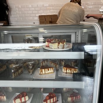 Mak & Cheesecakes - Desserts Near Me - Simpsonville, South Carolina