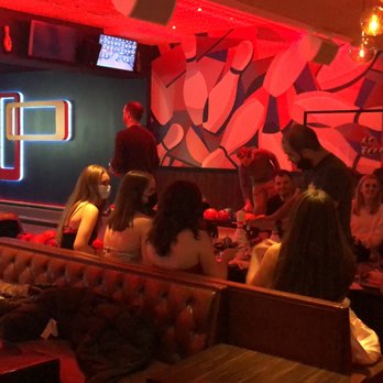 Kings Dining & Entertainment - Sergio, our hero, serving five very happy teens. - Sports Bars Near Me - Boston, Massachusetts Kings Dining & Entertainment - Sergio, our hero, serving five very happy teens. - Sports Bars Near Me - Boston, Massachusetts