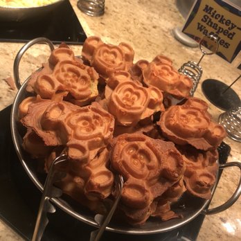 Goofy's Kitchen - American Near Me - Anaheim, California