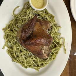 Tallarin Verde Con Bistec