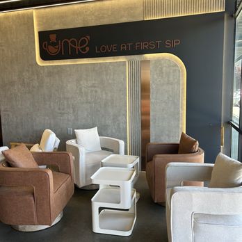 Ume Coffee & Tea - Seating - Coffee & Tea Near Me - Camas, Washington