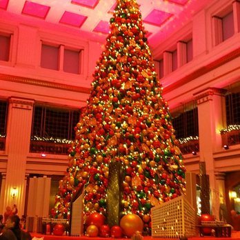 The Marshall Field's Walnut Room - American Near Me - Chicago, Illinois