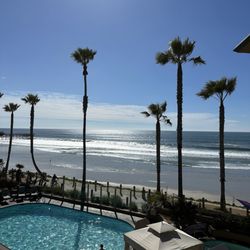 Pacific Terrace Hotel - View from our room
