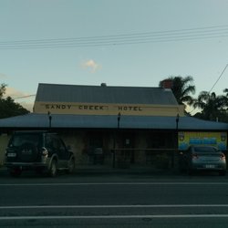 Sandy Creek Hotel - Outside
